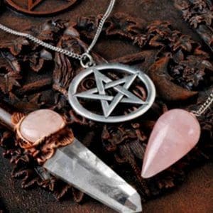 Cómo utilizar los amuletos en mis rituales de amor